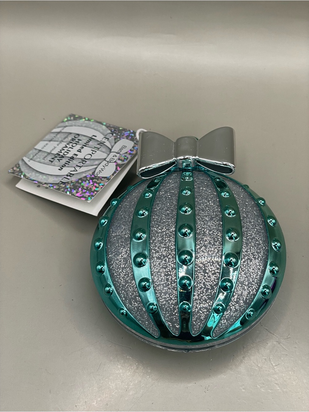 New Bath & Body Works Aqua Blue Teal Christmas Ornament Scentportable Holder NWT